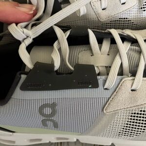 On Clounds  new with box